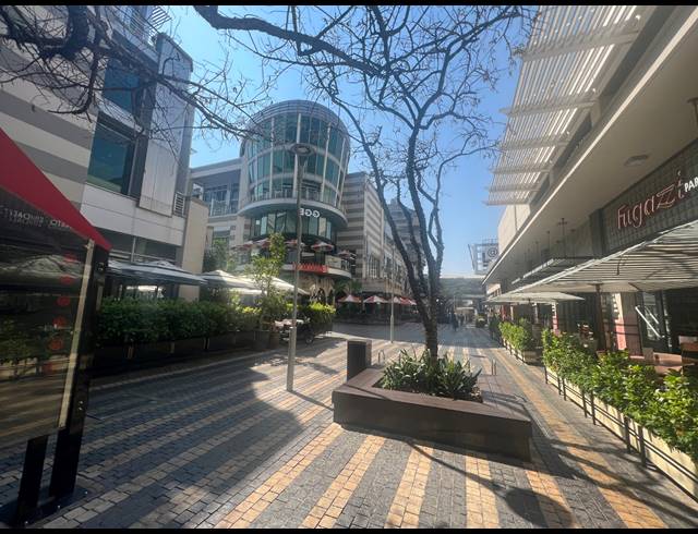 1,648M² OFFICE TO LET IN ROSEBANK